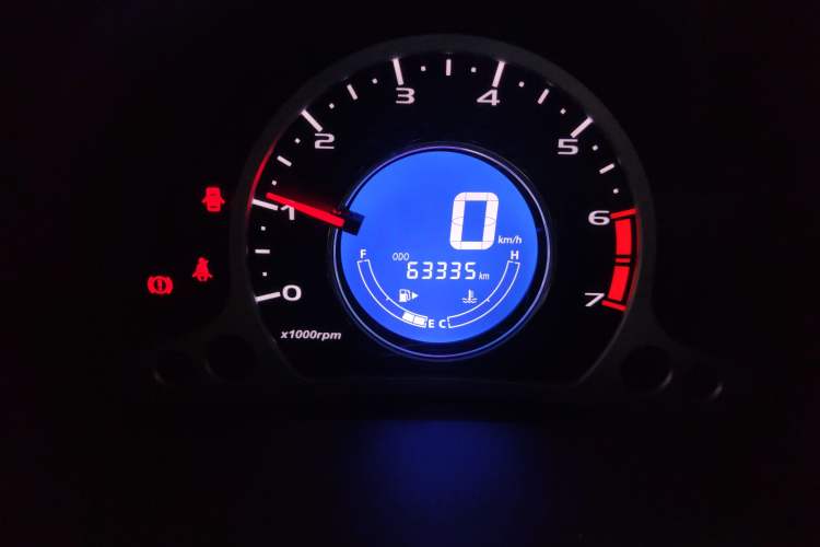 Used CHANGAN Benni 2014 1.4L Manual Sunroof Model Odometer Close Up