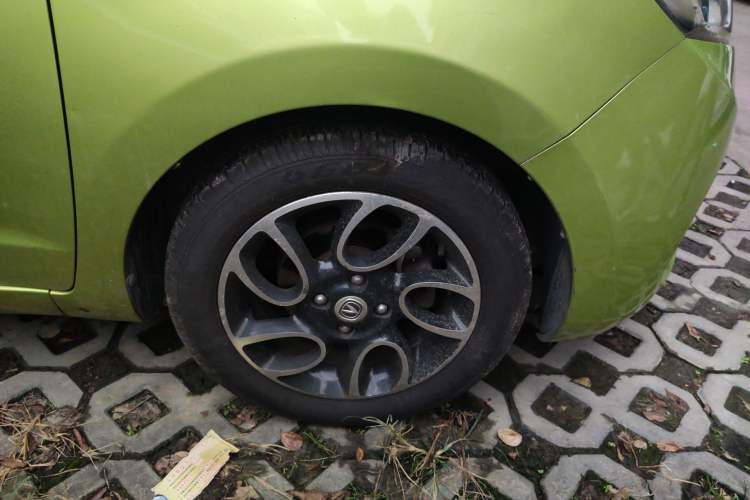 Used CHANGAN Benni 2014 1.4L Manual Sunroof Model Right Front Wheel Hub