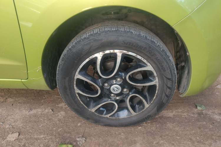 Used CHANGAN Benni 2014 1.4L IMT Luxury Model Right Front Wheel Hub