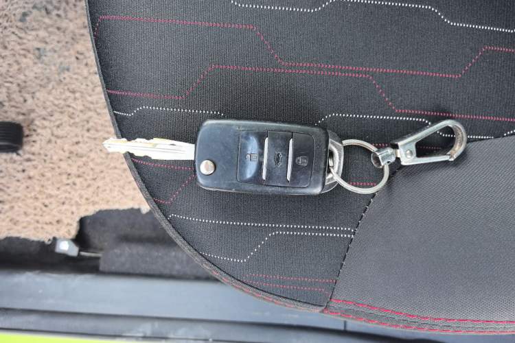 Used CHANGAN Benni 2014 1.4L IMT Luxury Model with Sunroof Vehicle Key