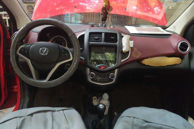 Used CHANGAN Benni 2014 1.4L Manual Sunroof Model Center Console