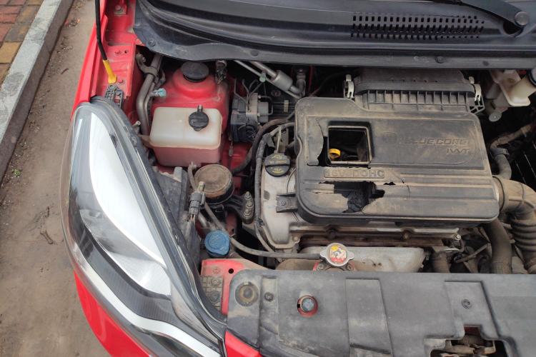 Used CHANGAN Benni 2014 1.4L IMT Luxury Model with Sunroof Engine Bay Right
