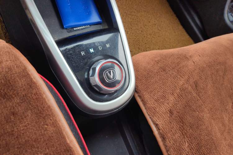 Used CHANGAN Benni 2014 1.4L IMT Luxury Model with Sunroof Gear Lever
