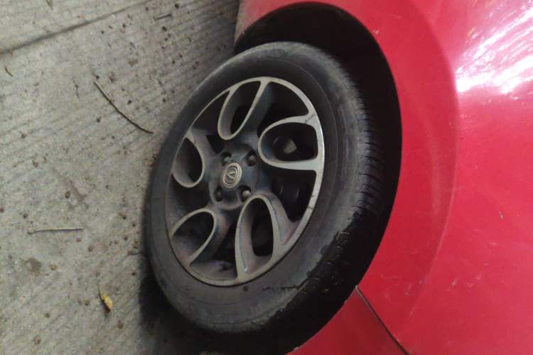Used CHANGAN Benni 2014 1.4L Manual Sunroof Model Right Front Wheel Hub