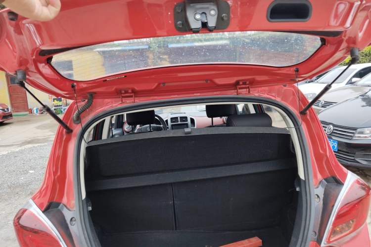 Used CHANGAN Benni 2014 1.4L IMT Luxury Model Trunk