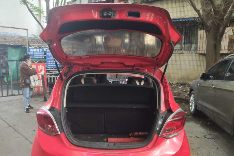 Used CHANGAN Benni 2014 1.4L Manual Sunroof Model Trunk