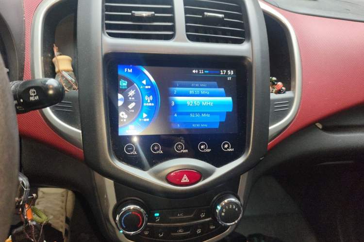 Used CHANGAN Benni 2014 1.4L IMT Luxury Model Audio And AC Panel