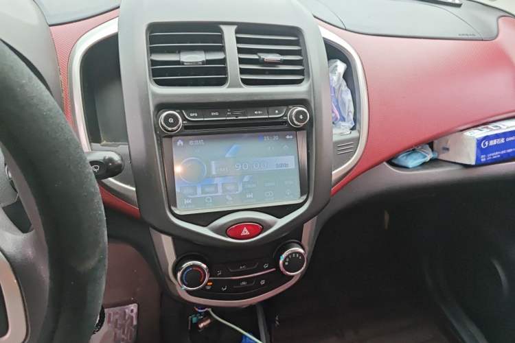 Used CHANGAN Benni 2014 1.4L Manual Luxury Model Audio And AC Panel
