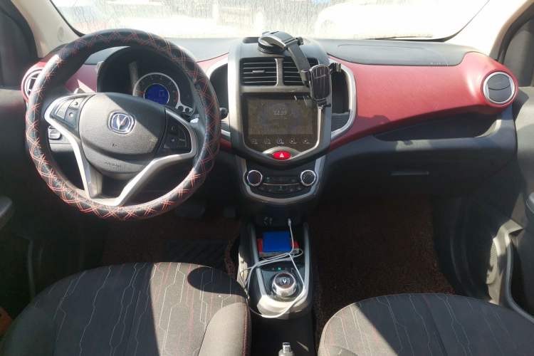 Used CHANGAN Benni 2014 1.4L IMT Luxury Model Center Console