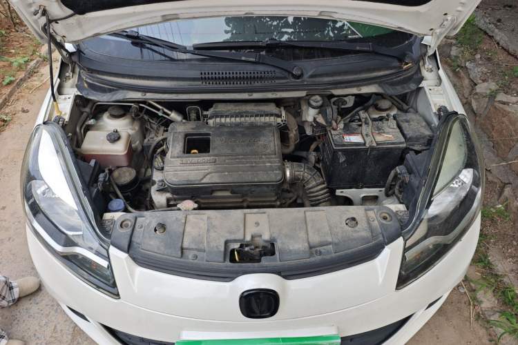 Used CHANGAN Benni 2014 1.4L Manual Sunroof Model Engine Bay