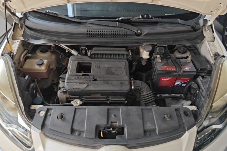 Used CHANGAN Benni 2014 1.4L IMT Luxury Model with Sunroof Engine Bay