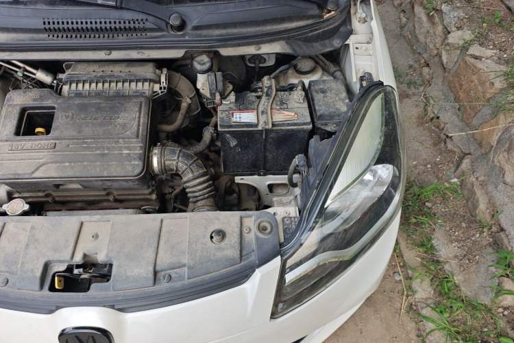 Used CHANGAN Benni 2014 1.4L Manual Sunroof Model Engine Bay Left