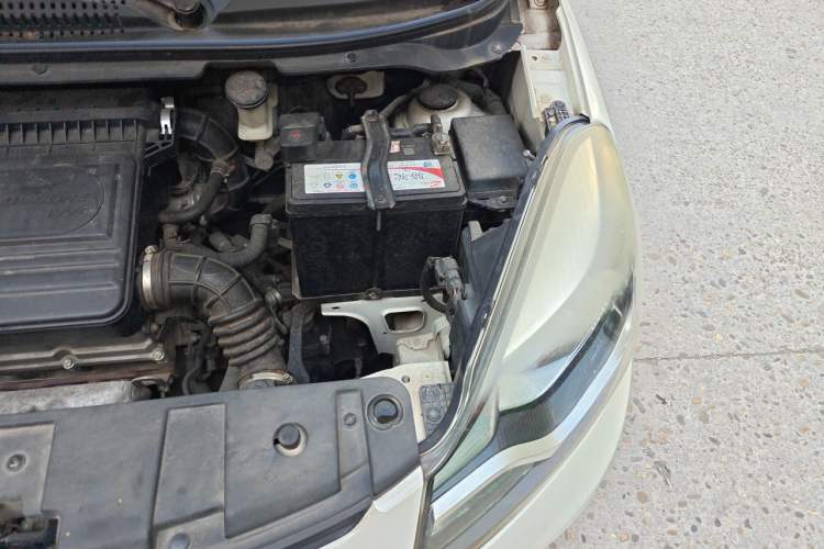 Used CHANGAN Benni 2014 1.4L Manual Luxury Model Engine Bay Left