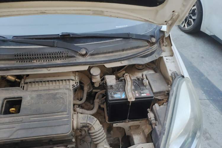 Used CHANGAN Benni 2014 1.4L Manual Luxury Model Engine Bay Left