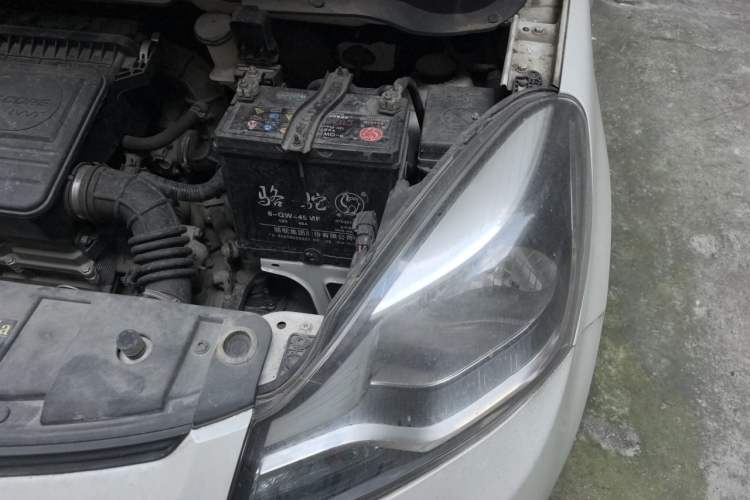 Used CHANGAN Benni 2014 1.4L Manual Luxury Model Engine Bay Left