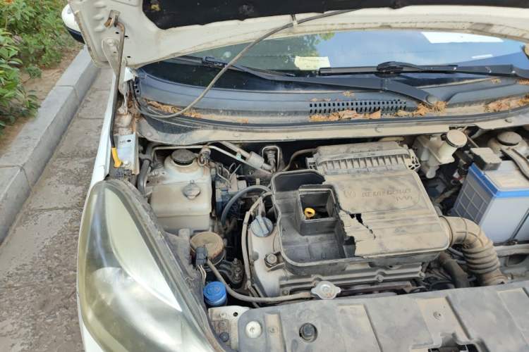 Used CHANGAN Benni 2014 1.4L IMT Luxury Model Engine Bay Right