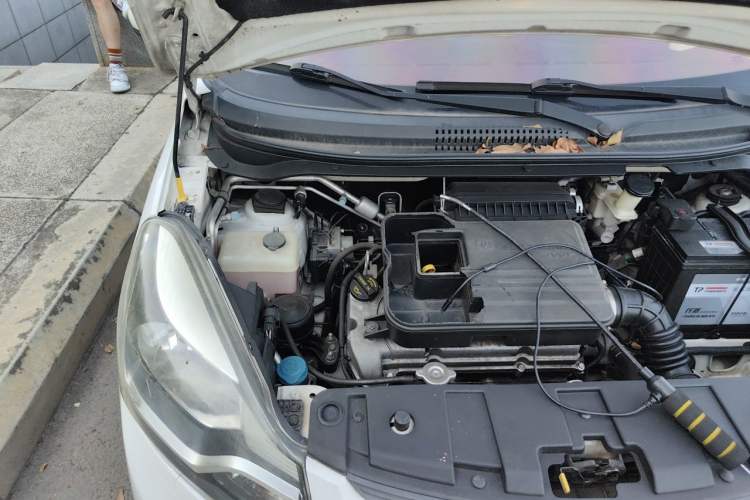 Used CHANGAN Benni 2014 1.4L IMT Luxury Model Engine Bay Right