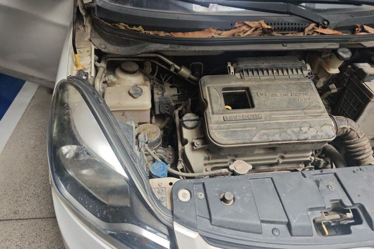 Used CHANGAN Benni 2014 1.4L Manual Luxury Model Engine Bay Right