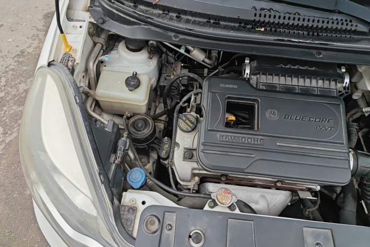 Used CHANGAN Benni 2014 1.4L Manual Luxury Model Engine Bay Right
