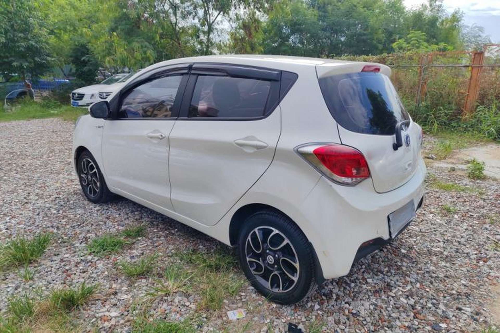 Used CHANGAN Benni 2014 1.4L Manual Luxury Model Exterior 5