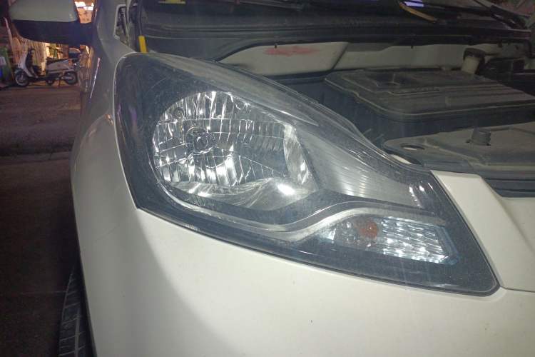 Used CHANGAN Benni 2014 1.4L IMT Luxury Model Exterior 6