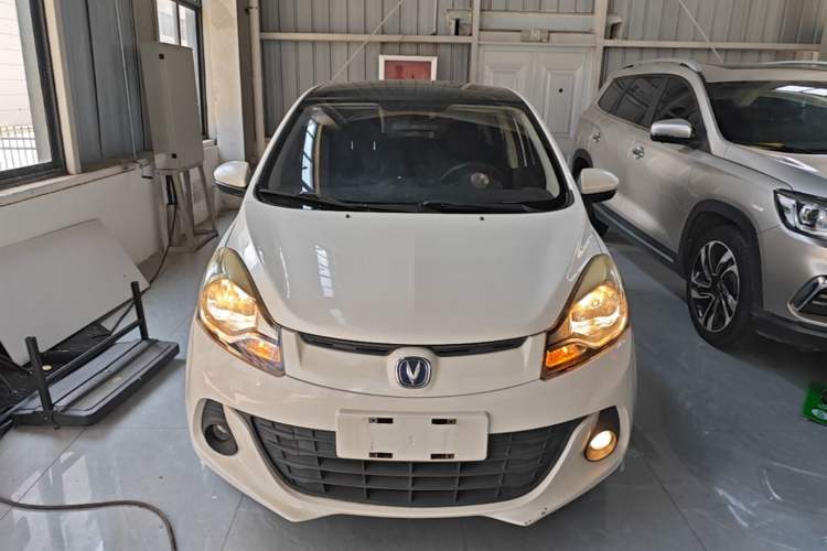 Used CHANGAN Benni 2014 1.4L IMT Luxury Model with Sunroof Front