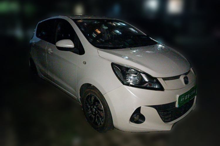 Used CHANGAN Benni 2014 1.4L IMT Luxury Model Front Right 45 Deg