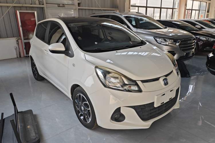 Used CHANGAN Benni 2014 1.4L IMT Luxury Model with Sunroof Front Right 45 Deg