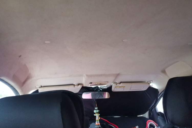 Used CHANGAN Benni 2014 1.4L IMT Luxury Model Headliner