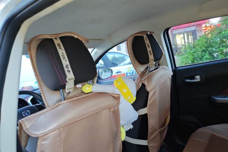 Used CHANGAN Benni 2014 1.4L IMT Luxury Model Headliner
