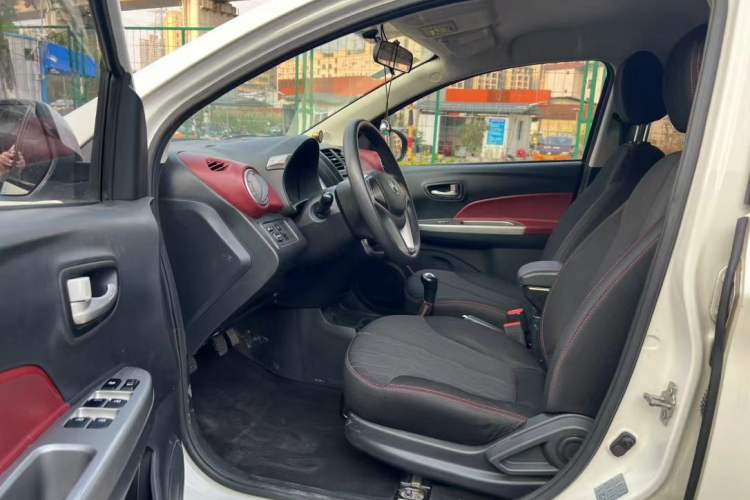 Used CHANGAN Benni 2014 1.4L Manual Luxury Model Interior 2