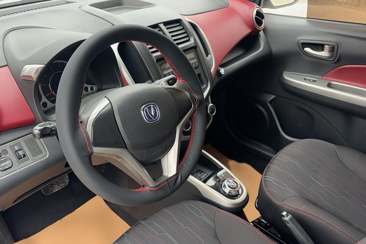Used CHANGAN Benni 2014 1.4L IMT Luxury Model Interior 2