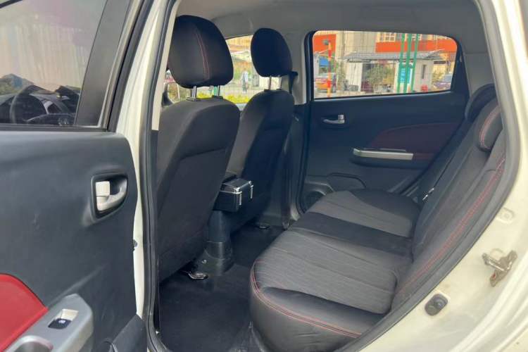 Used CHANGAN Benni 2014 1.4L Manual Luxury Model Interior 3