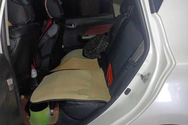 Used CHANGAN Benni 2014 1.4L IMT Luxury Model Interior 4