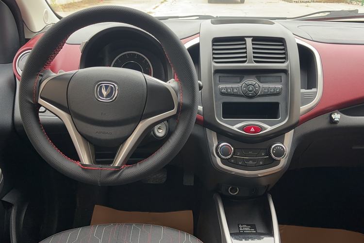 Used CHANGAN Benni 2014 1.4L IMT Luxury Model Interior 4