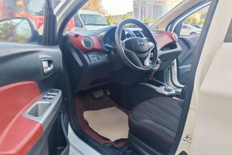 Used CHANGAN Benni 2014 1.4L IMT Luxury Model Interior 6