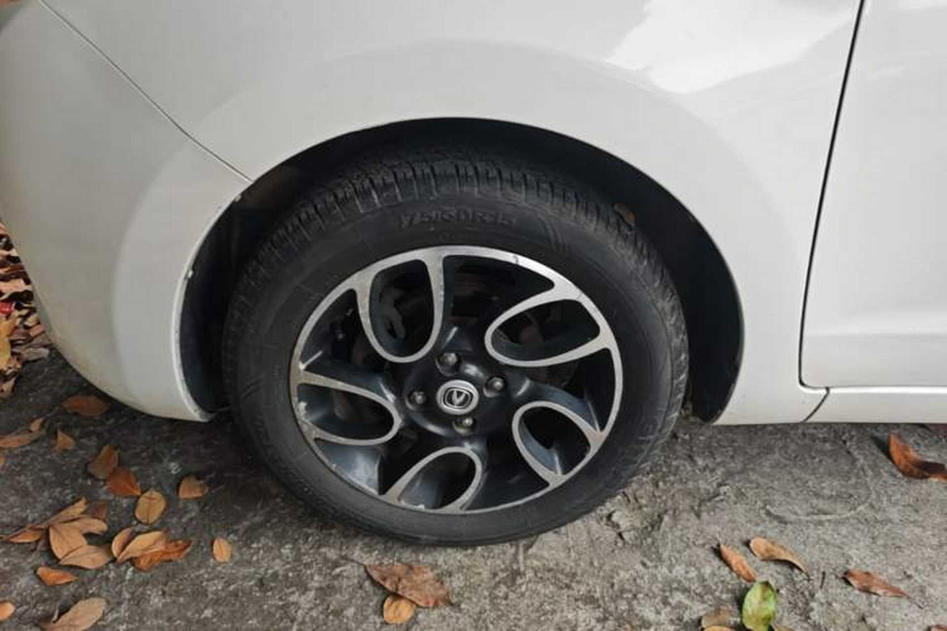 Used CHANGAN Benni 2014 1.4L IMT Luxury Model Left Front Wheel Hub