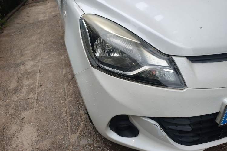 Used CHANGAN Benni 2014 1.4L IMT Luxury Model Right Front Headlight