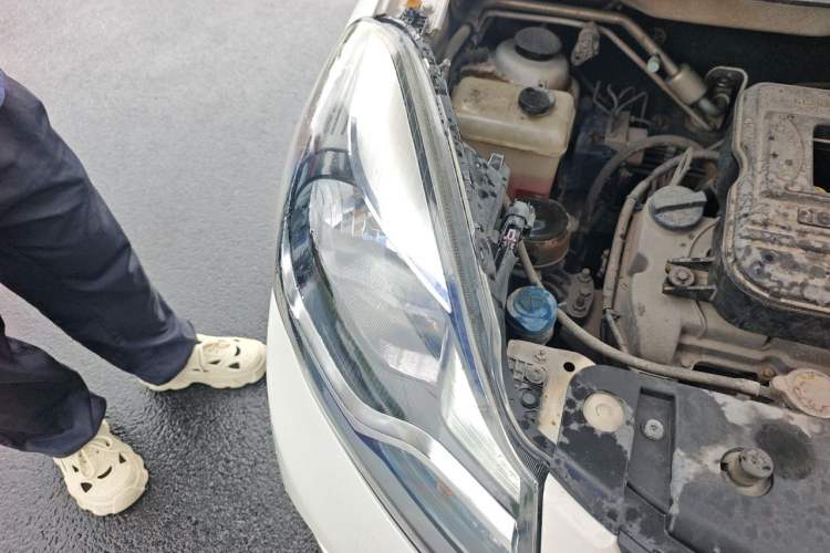 Used CHANGAN Benni 2014 1.4L Manual Luxury Model Right Front Headlight