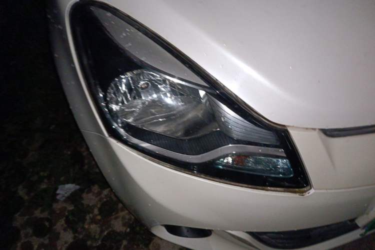 Used CHANGAN Benni 2014 1.4L IMT Luxury Model Right Front Headlight