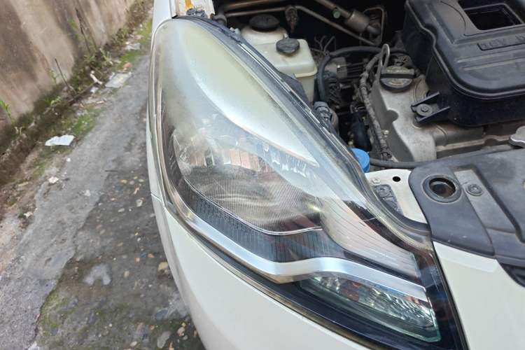 Used CHANGAN Benni 2014 1.4L Manual Luxury Model Right Front Headlight