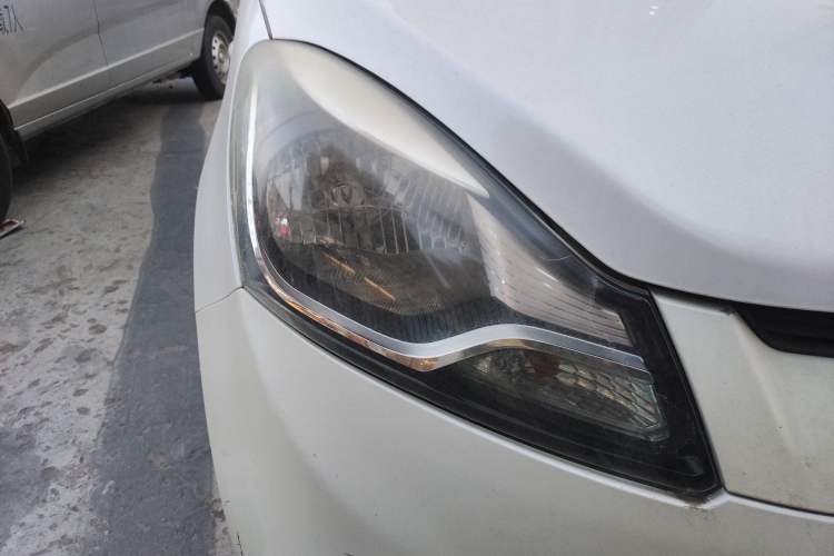 Used CHANGAN Benni 2014 1.4L Manual Luxury Model Right Front Headlight