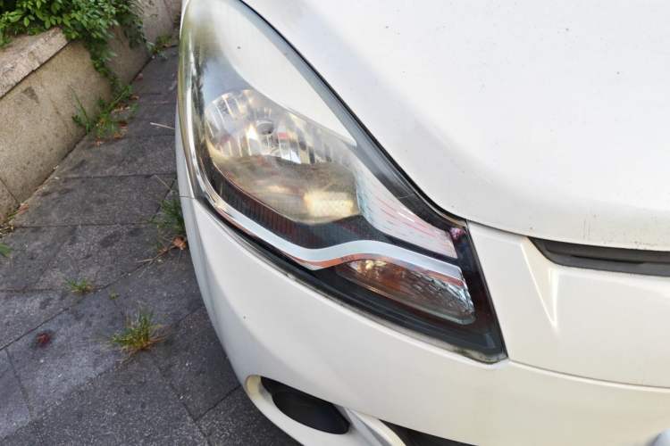 Used CHANGAN Benni 2014 1.4L IMT Luxury Model Right Front Headlight