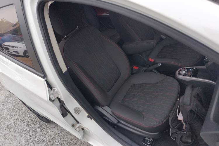 Used CHANGAN Benni 2014 1.4L IMT Luxury Model Right Front Seat