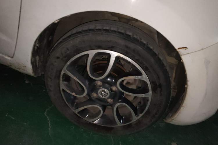 Used CHANGAN Benni 2014 1.4L IMT Luxury Model Right Front Wheel Hub