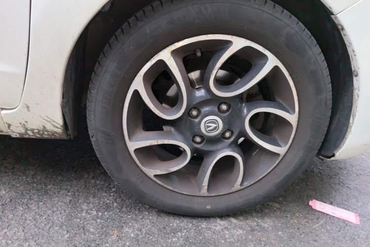 Used CHANGAN Benni 2014 1.4L IMT Luxury Model Right Front Wheel Hub