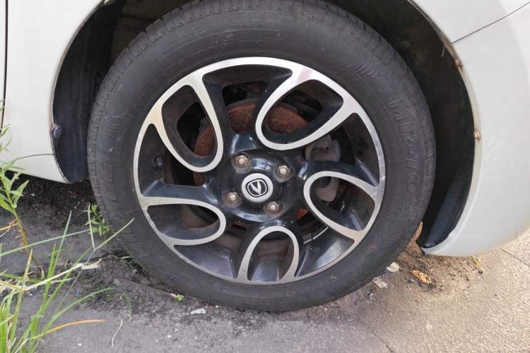 Used CHANGAN Benni 2014 1.4L IMT Luxury Model Right Front Wheel Hub