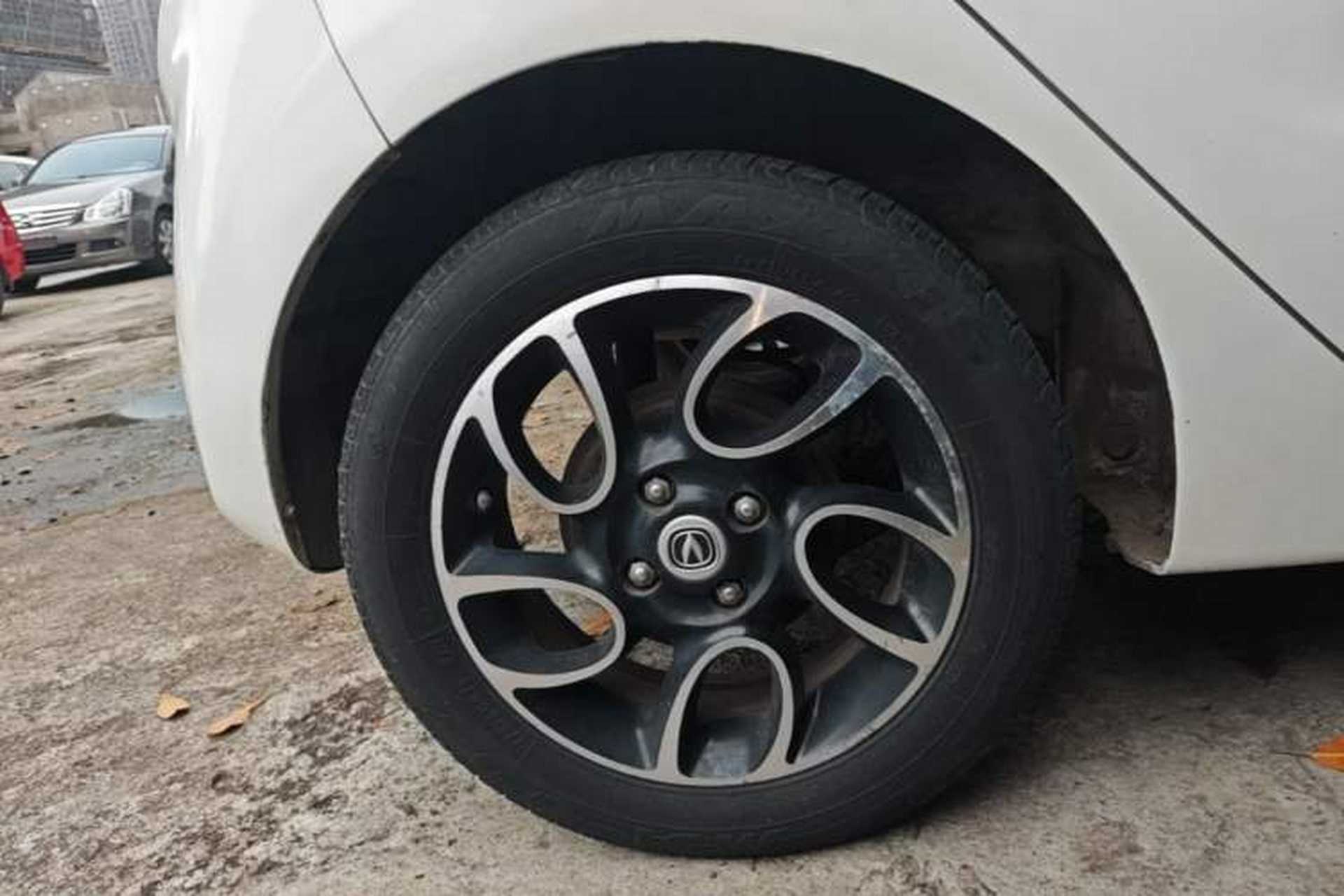 Used CHANGAN Benni 2014 1.4L IMT Luxury Model Right Rear Wheel Hub