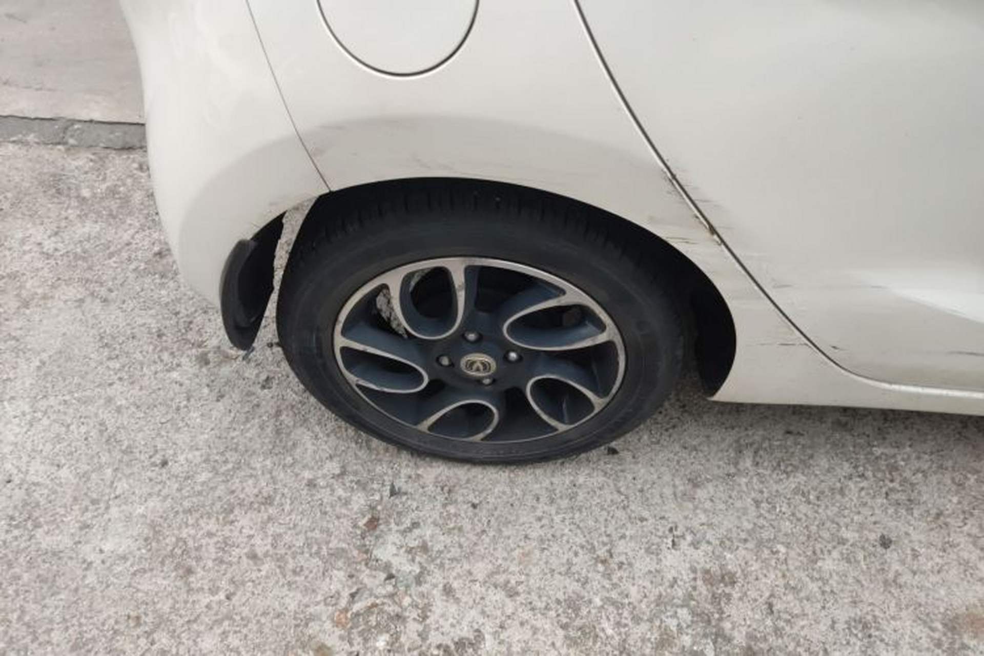 Used CHANGAN Benni 2014 1.4L Manual Luxury Model Right Rear Wheel Hub