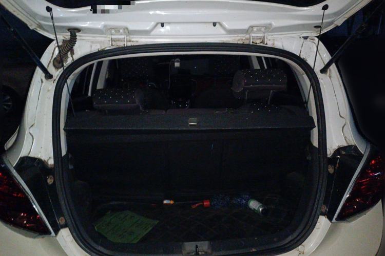 Used CHANGAN Benni 2014 1.4L IMT Luxury Model Trunk
